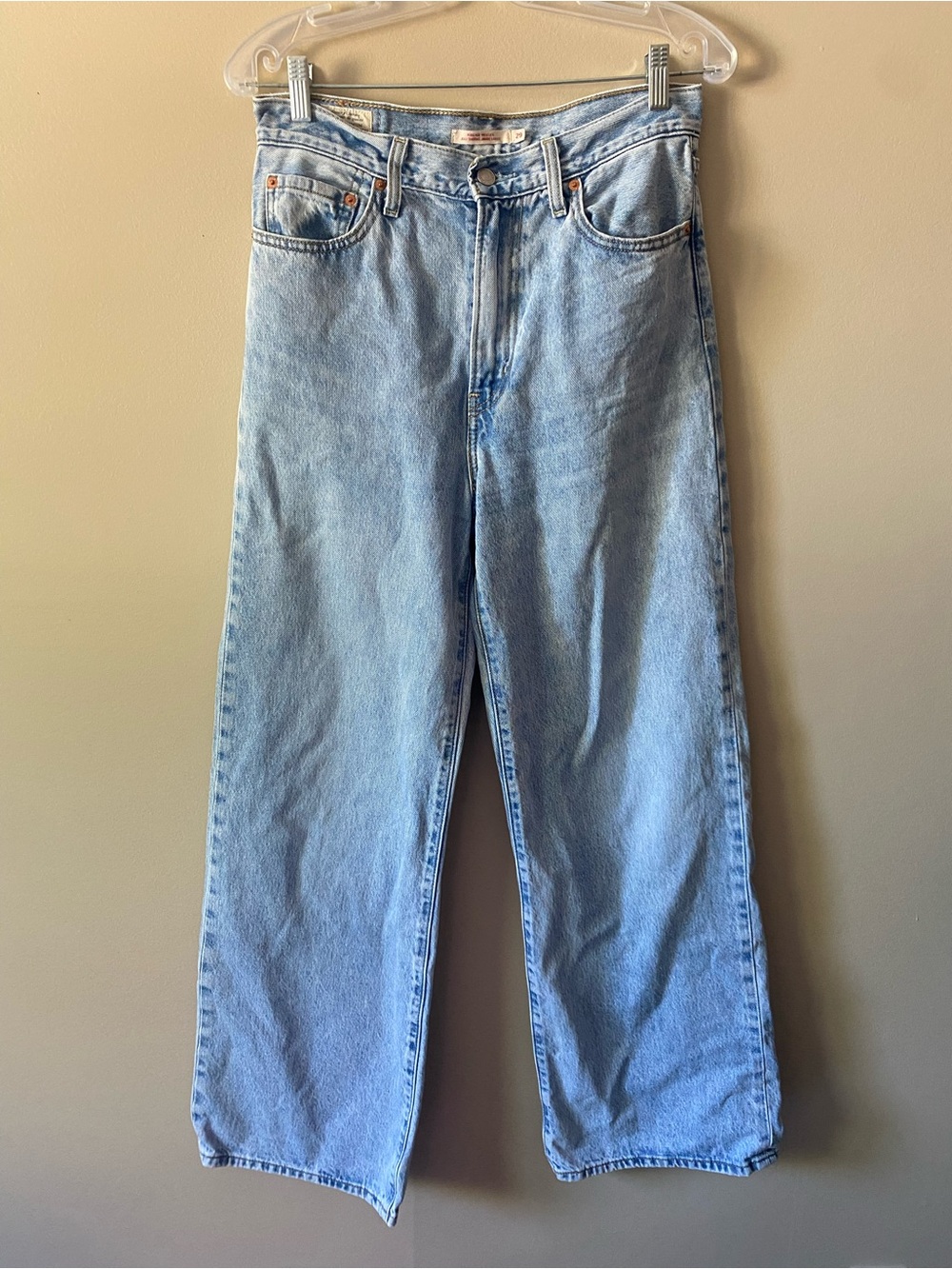 Levi’s Ribcage Wideleg jeans in light wash, W29 L32